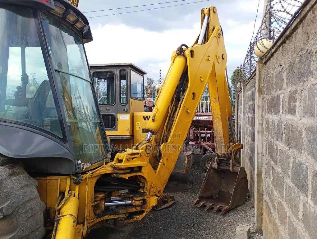 Case 590 Super L Backhoe Loader