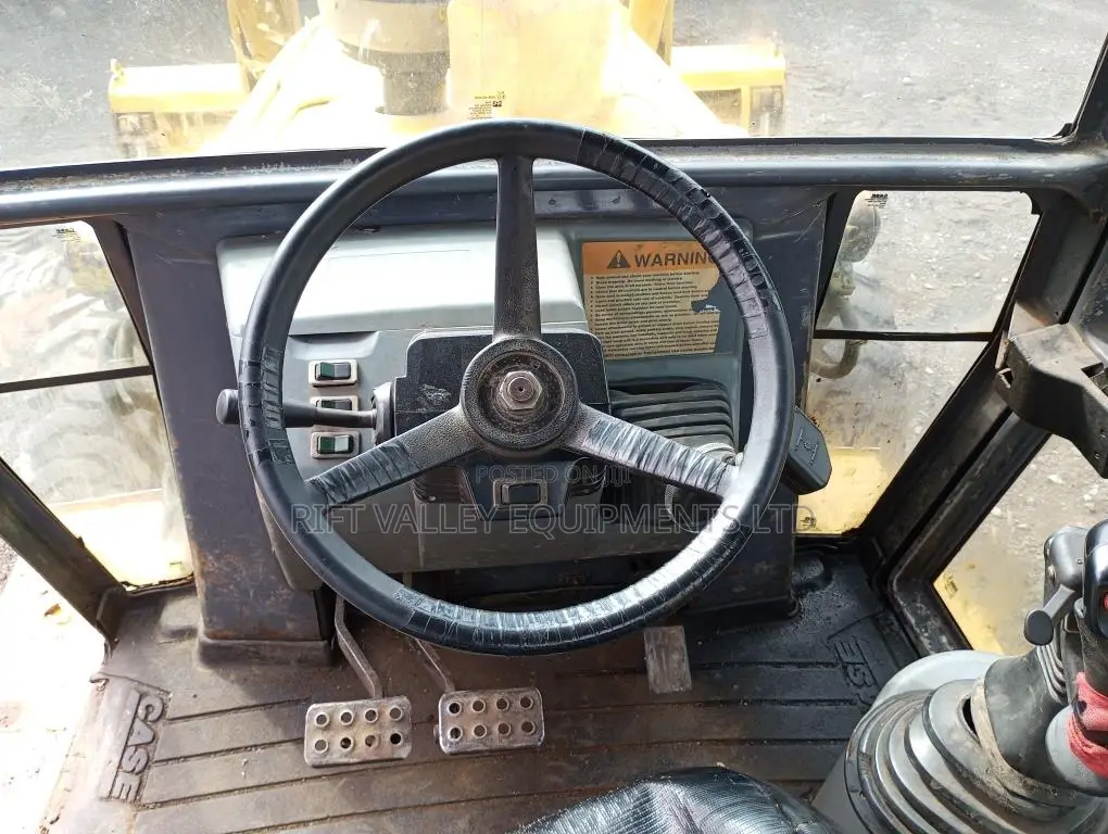 Case 590 Super L Backhoe Loader