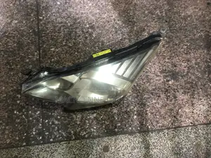 Toyota Ractis 2012 Xenon Headlight
