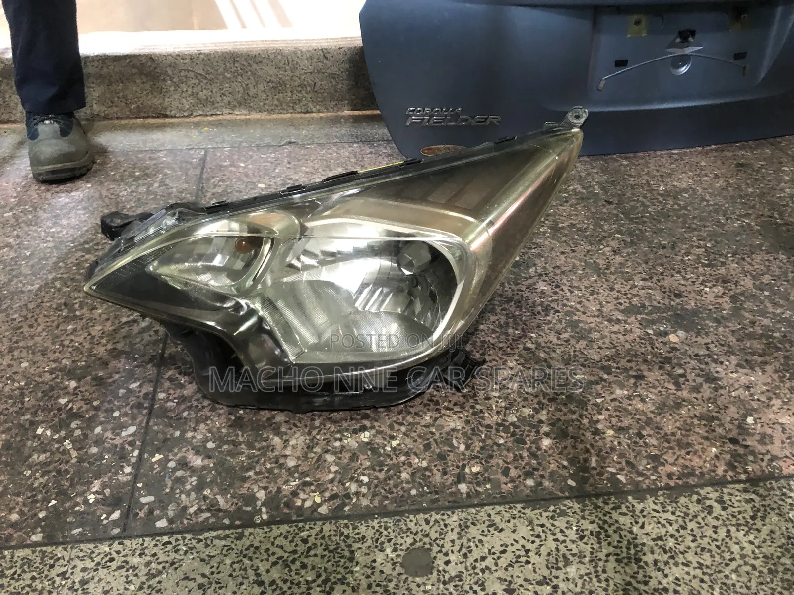 Toyota Ractis 2012 Xenon Headlight