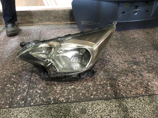 Toyota Ractis 2012 Xenon Headlight - thumbnail 2