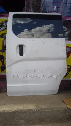 Nissan Vanette Door NV200