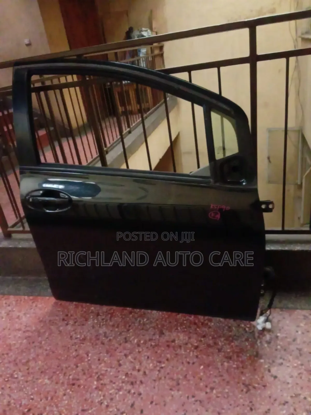 Vitz Front Right Door Ksp90