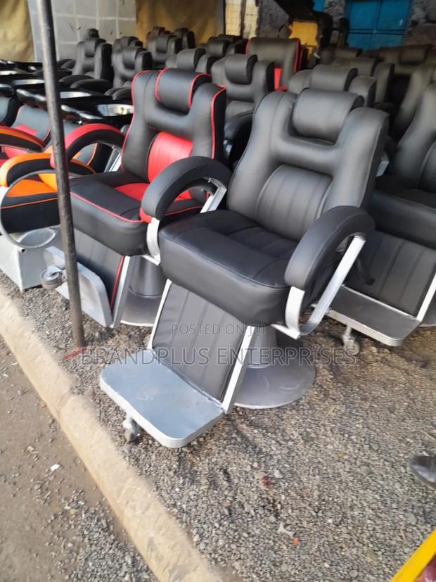 Kinyozi/Barbershop Seat