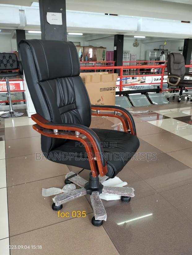 Director's Seat/Seat