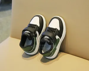*Kids Sneakers*
*Sizes:21,22,23,24,25,