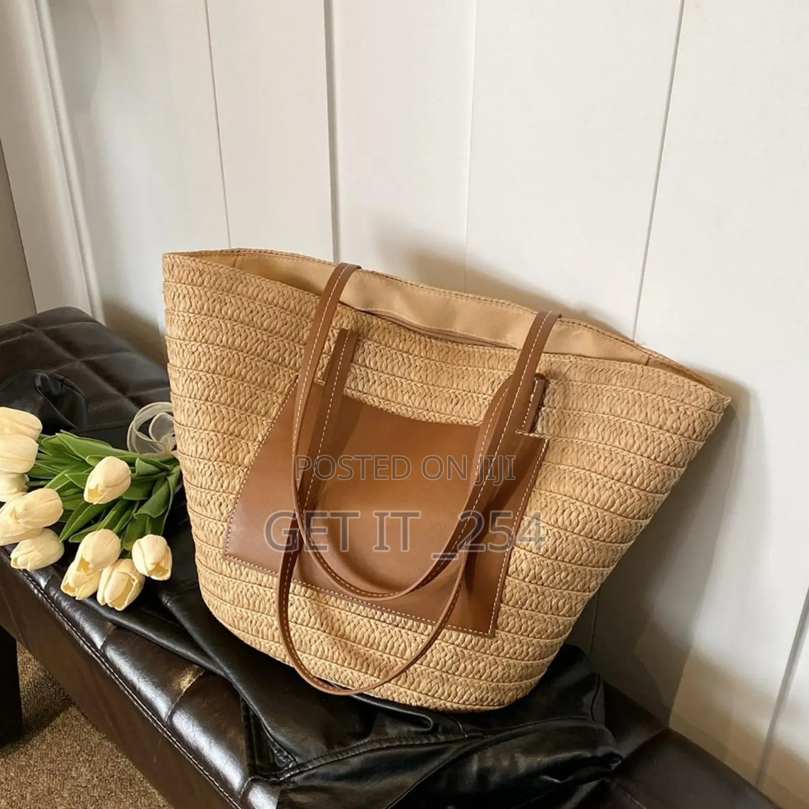 Ladies Straw Bag
Two Shades Available