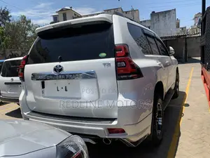 Toyota Land Cruiser Prado 2.8 2018 Pearl