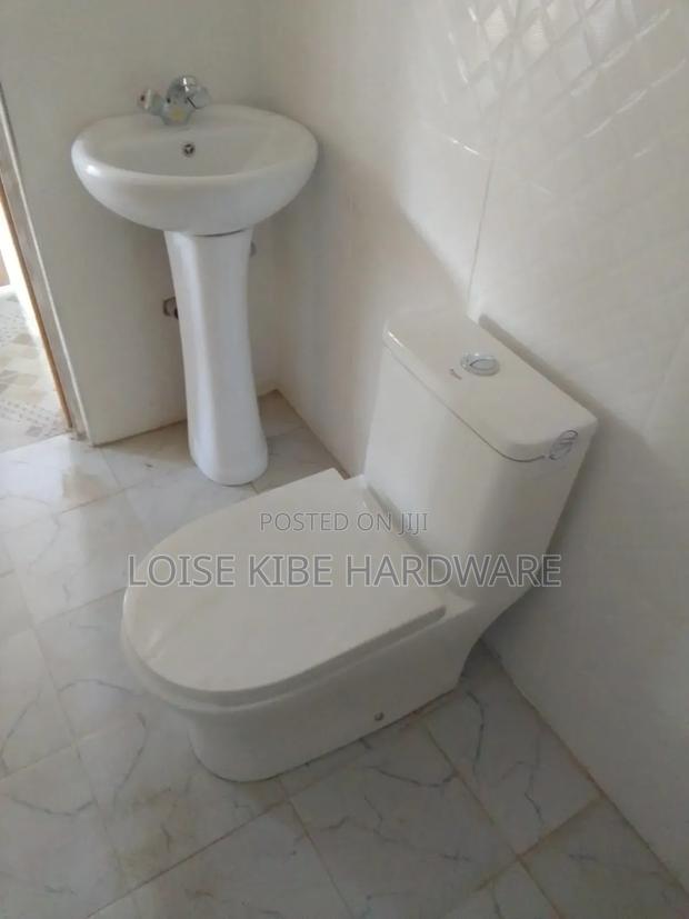 Complete One Piece Toilet Seat
