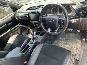 Toyota Hilux 2021 Off white