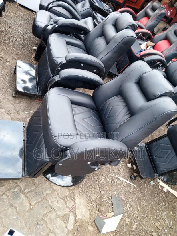 Black Leather Kinyozi Chair - thumbnail 4