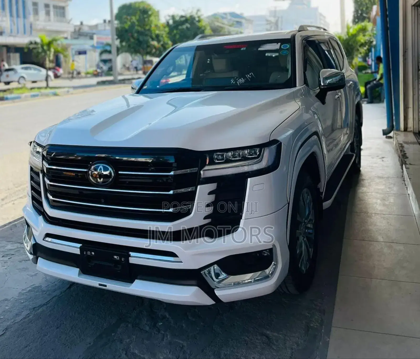 Toyota Land Cruiser 2022 White