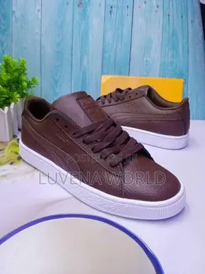 Puma Sneakers