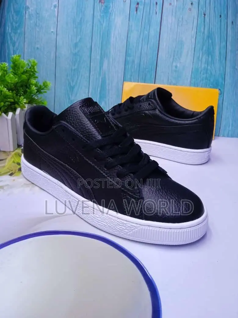 Puma Sneakers