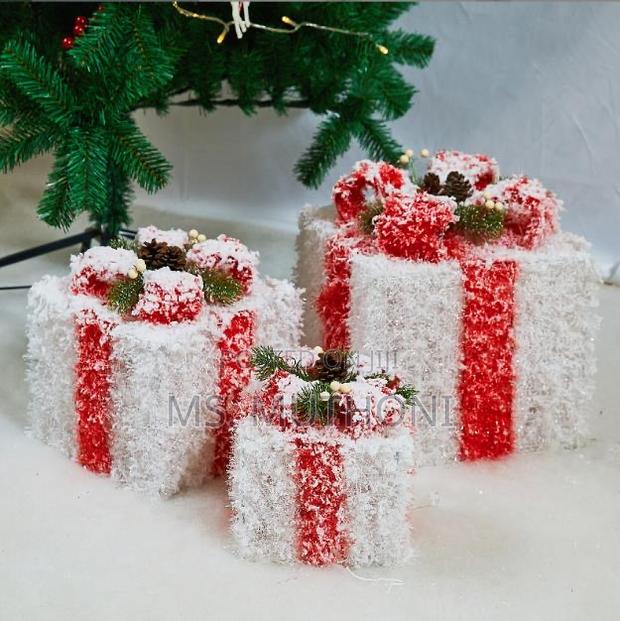 3pcs Set Snow Lighted Gift Box*(White /Red Ribbon)