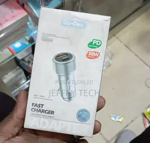 Go Des QC-2018 Car Charger