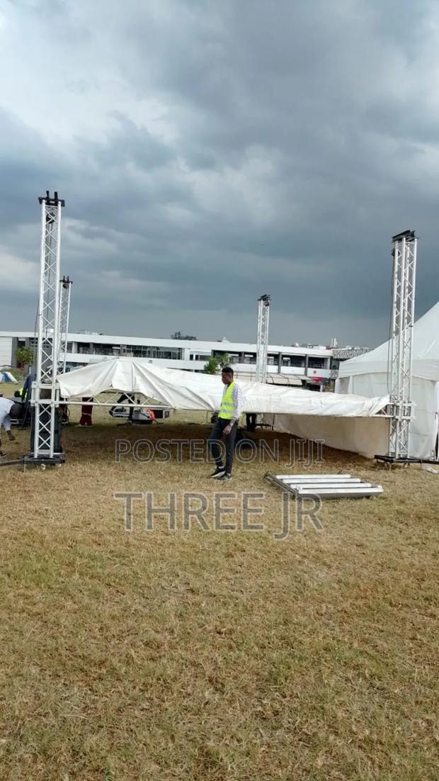 Stage Set Up Set Down With Our Great Team - thumbnail 2