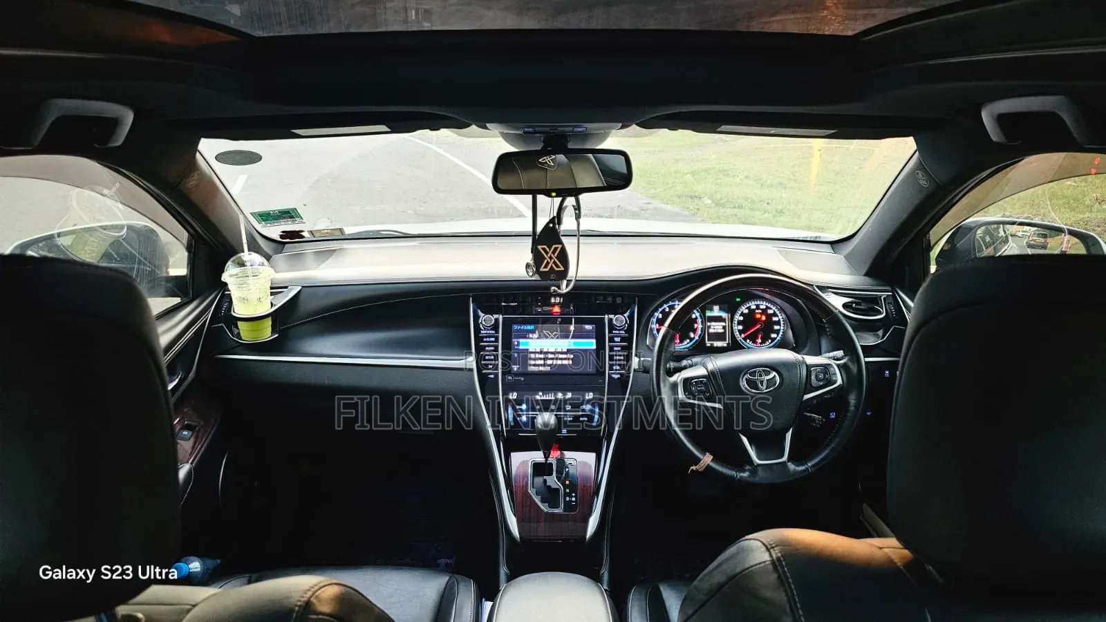Toyota Harrier 2.0 2014 White