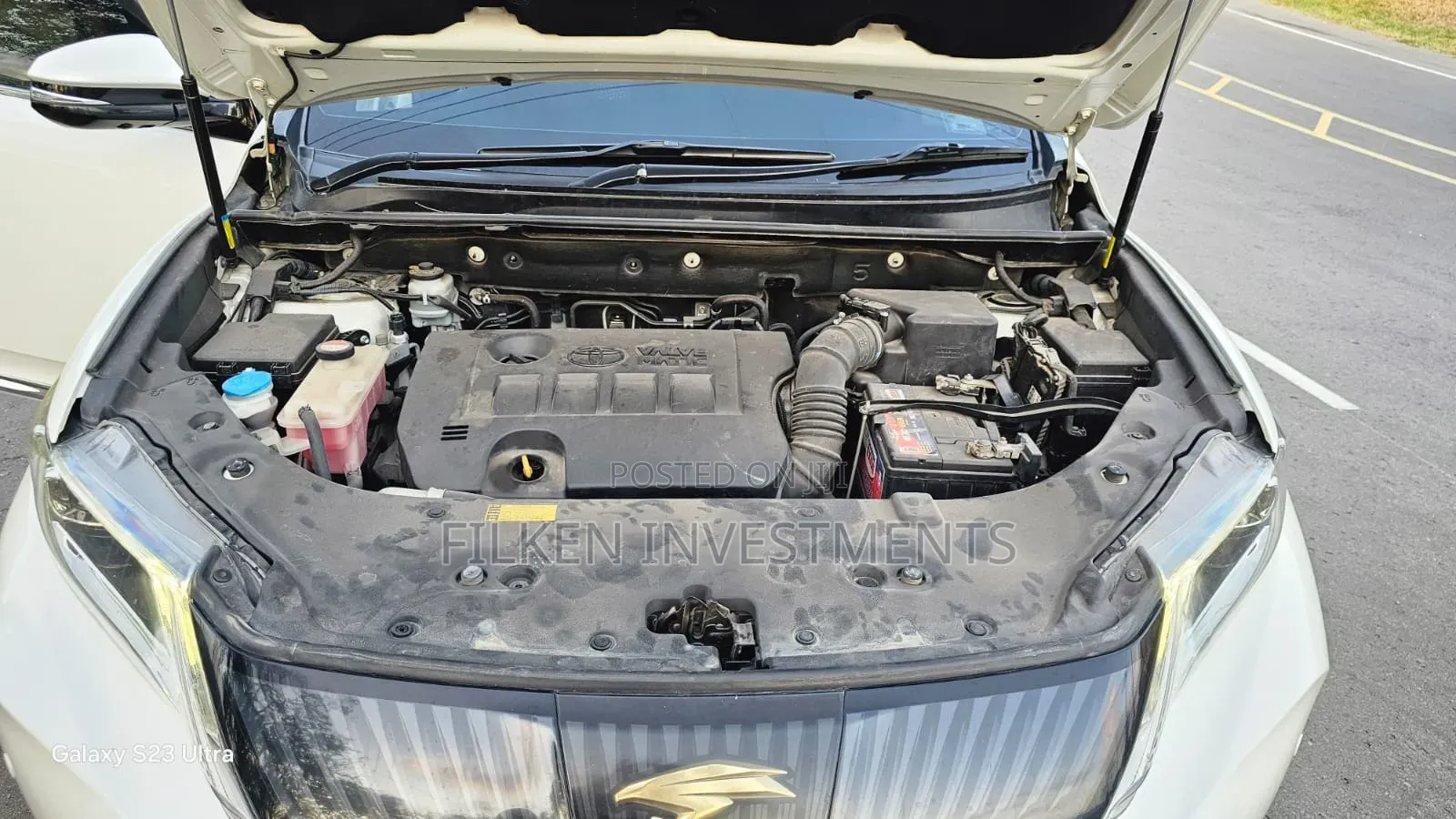 Toyota Harrier 2.0 2014 White
