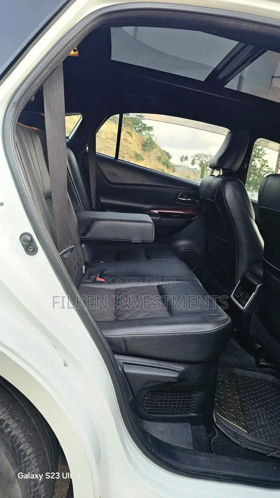 Toyota Harrier 2.0 2014 White