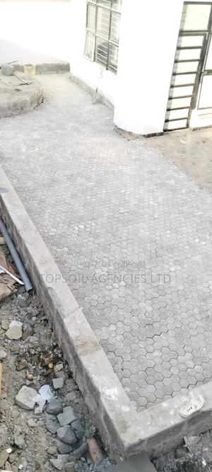 Cabro and Dust Supply