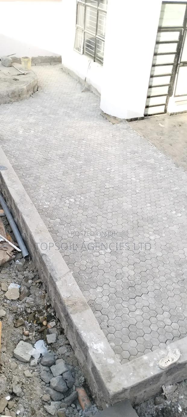 Cabro and Dust Supply