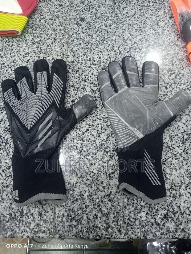 Adidas Predator Original Pro Goalkeeper Gloves for Soccer