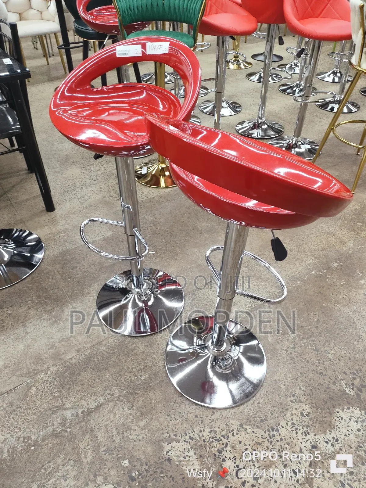 Swivel Unpadded Barstools