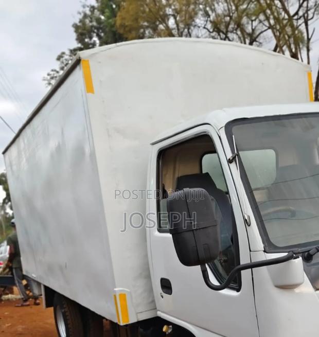 Closed Isuzu NKR Body 2012 White - thumbnail 4