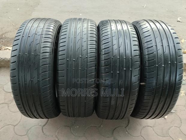 225/65r17 Toyo - thumbnail 2