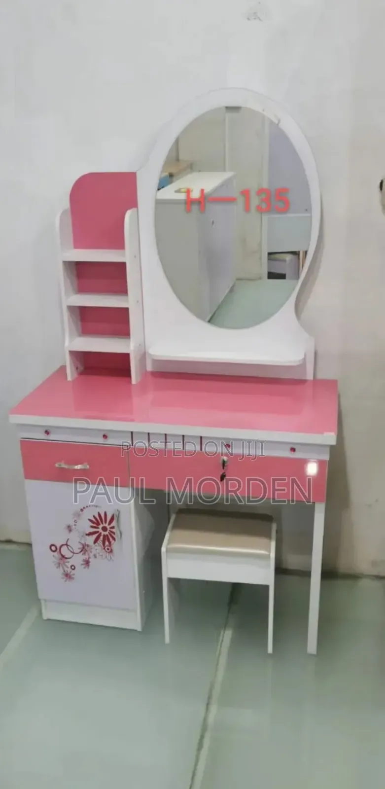 Vanity Dressing Table With Stool