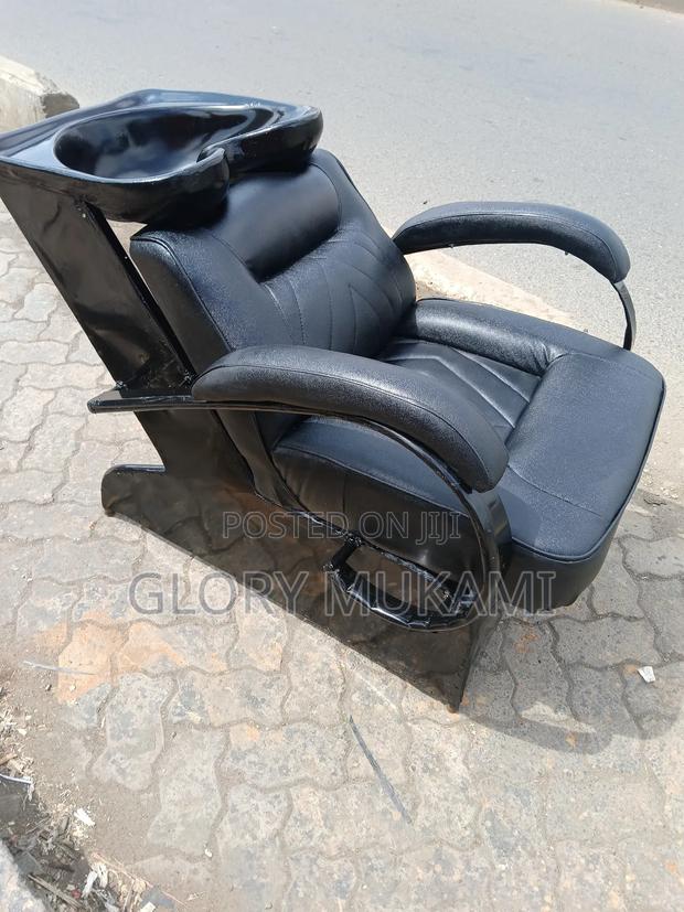 Black Leather Salon Sink Chair - thumbnail 3