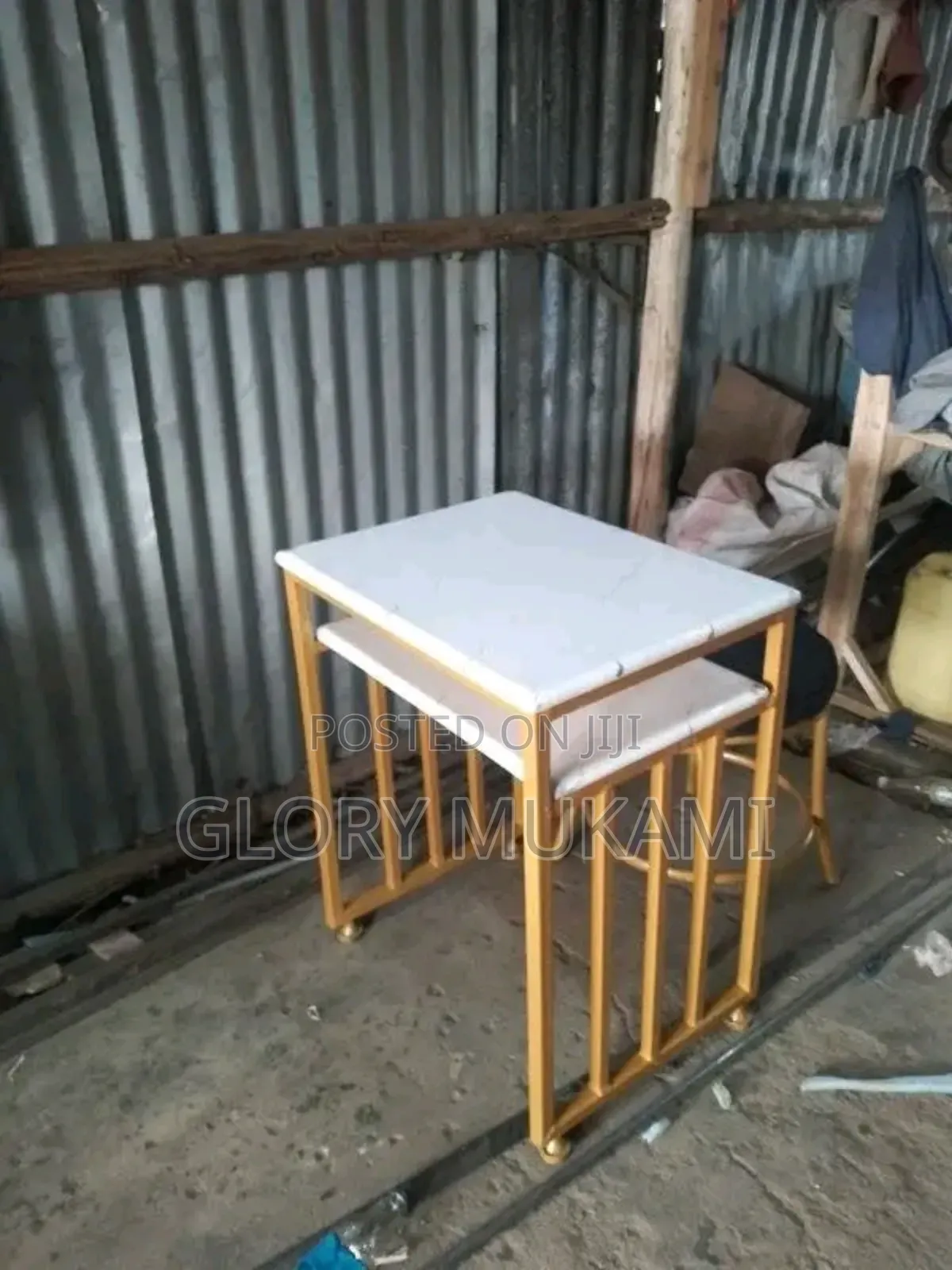 Manicure Table