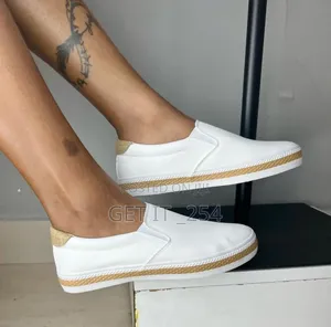 *BLACK Casual Unisex Flat Rubber Shoes
