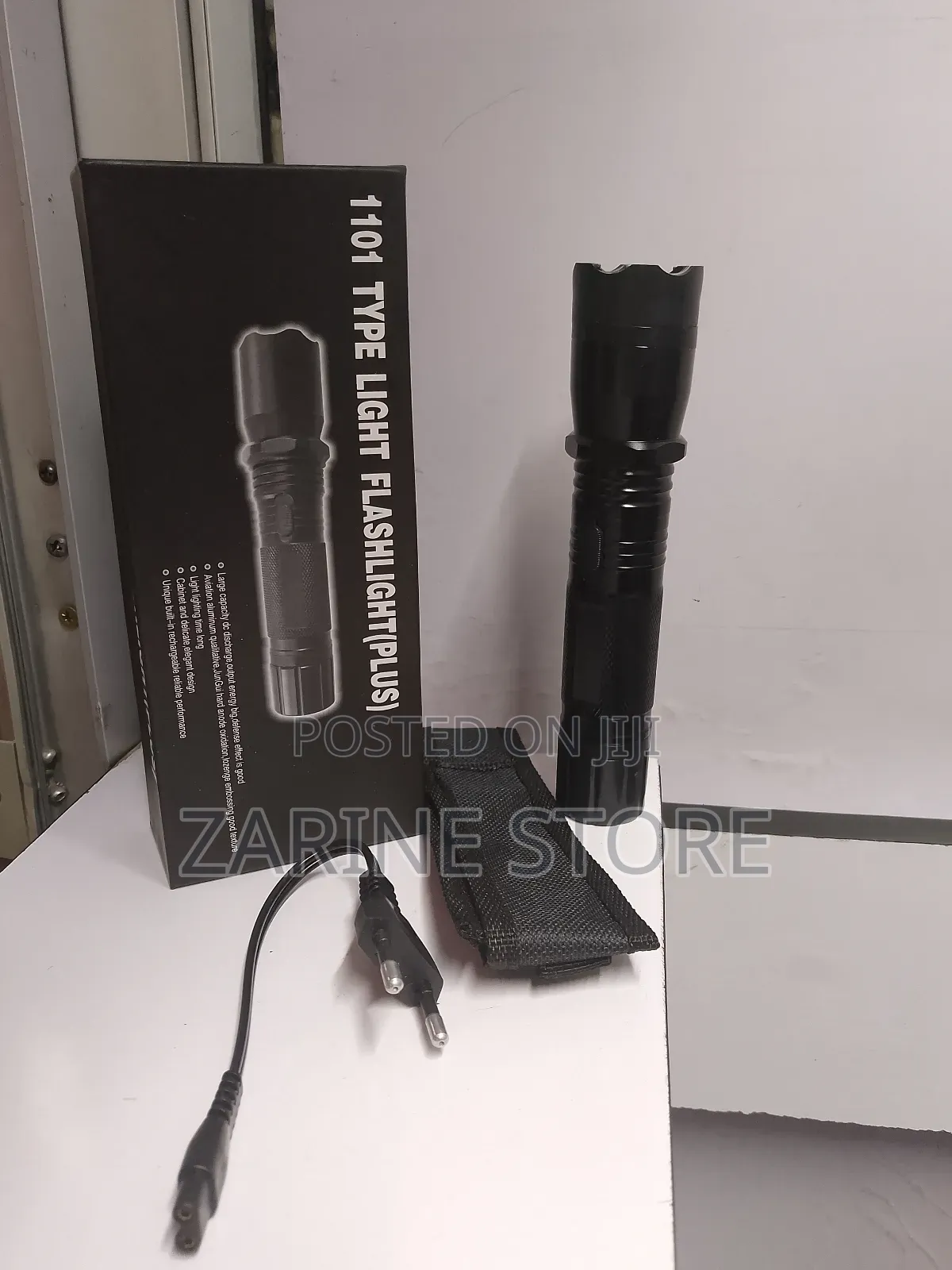 Large Capacity DC Discharge Torch, Rechargeable Flashlight