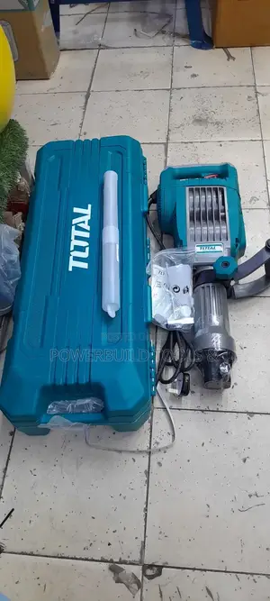 Total Demolition Breaker 1700W