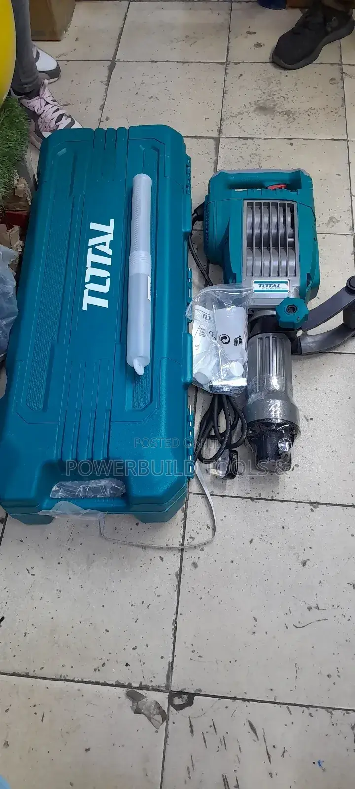 1700W Demolition Breaker With Bits TOTAL Brand