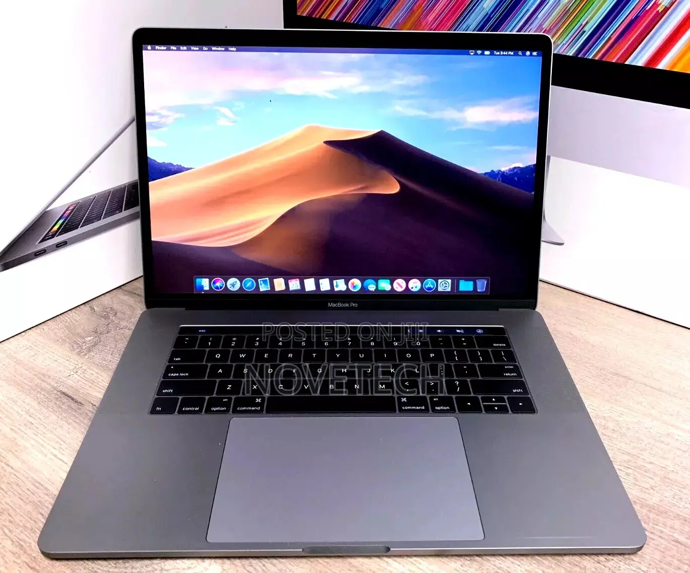 Laptop Apple MacBook 2018 32GB Intel Core I9 SSD 512GB