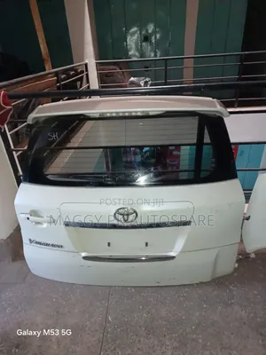 Toyota Vanguard Boot/Tailgate