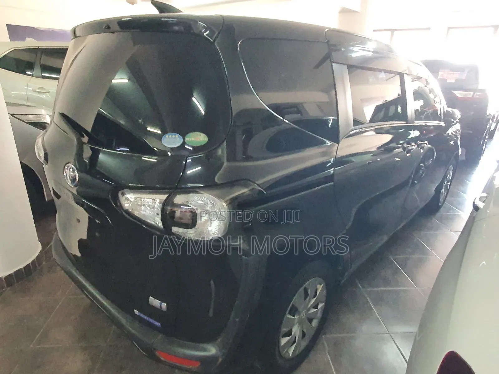 Toyota Sienta 2017 Black