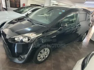 Toyota Sienta 2017 Black