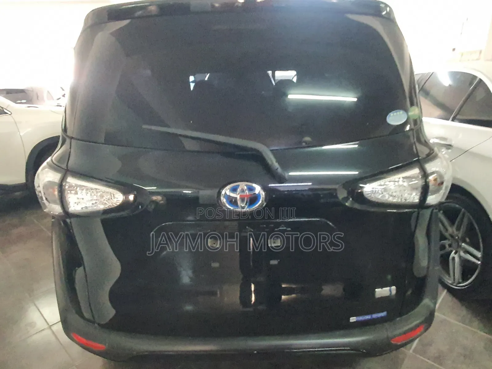 Toyota Sienta 2017 Black