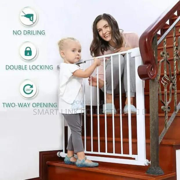 Adjustable Child Safety Stair Barrier/Railing."83 Cm'
