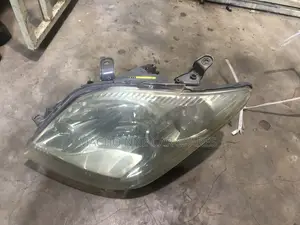 Toyota Ist 2005 Xenon Headlight