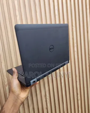 New Laptop Dell Latitude 5480 16GB Intel Core I7 SSD 256GB