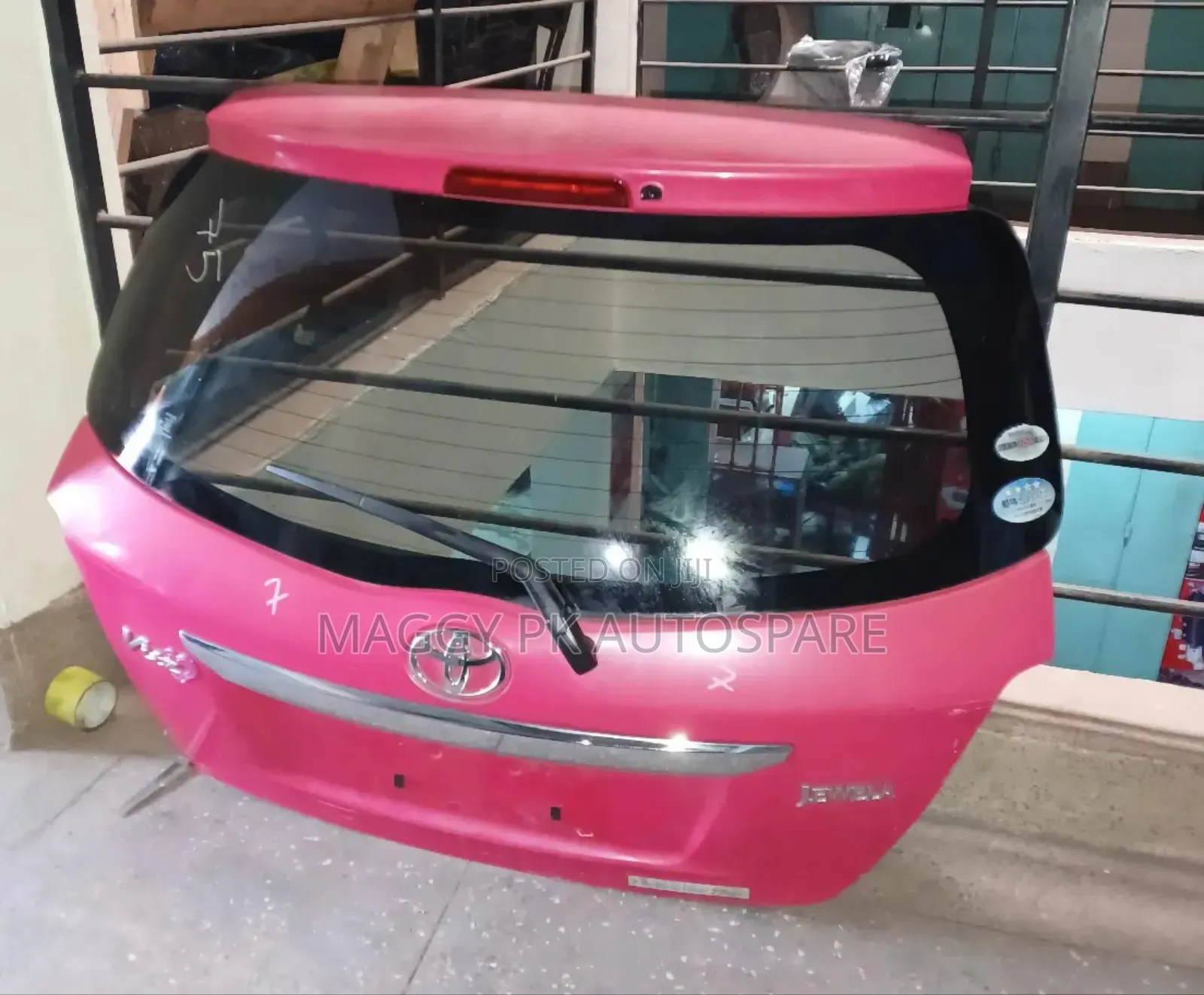 Toyota Vitz 2012 Boot