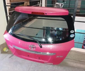 Toyota Vitz 2012 Boot