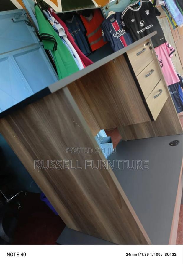 Smooth Office Desk - main view