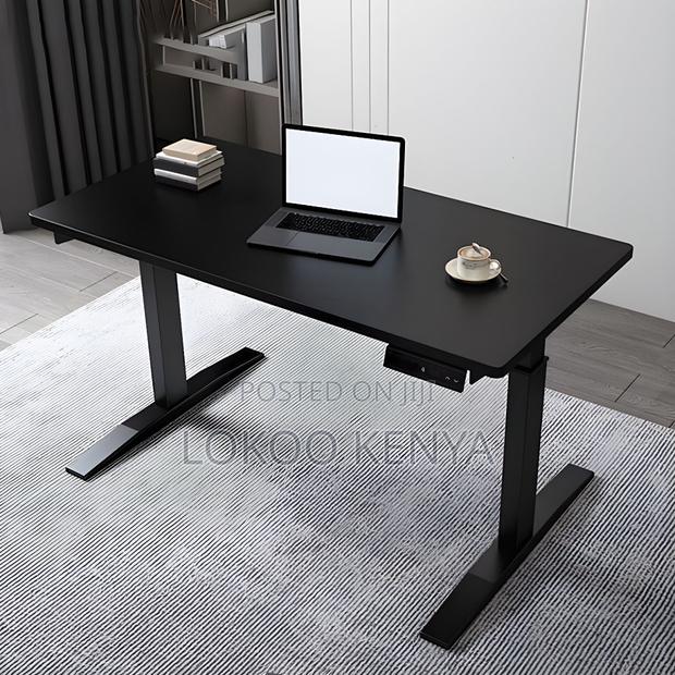 Clerical Desk:1400mm Electric Height Adjustable Office Table