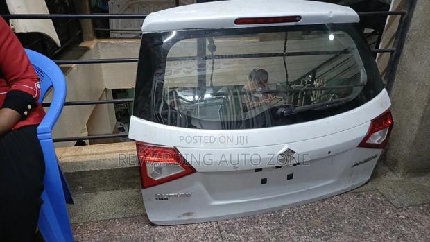 Suzuki Escudo New Model Tailgate (Boot). - thumbnail 2